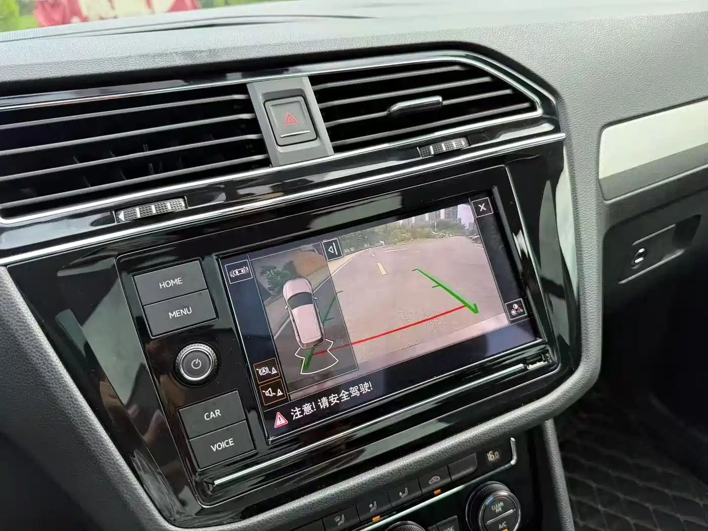 Volkswagen Tiguan L 2019 330TSI Automatic 2WD Panorama Comfort Edition China VI фото 13