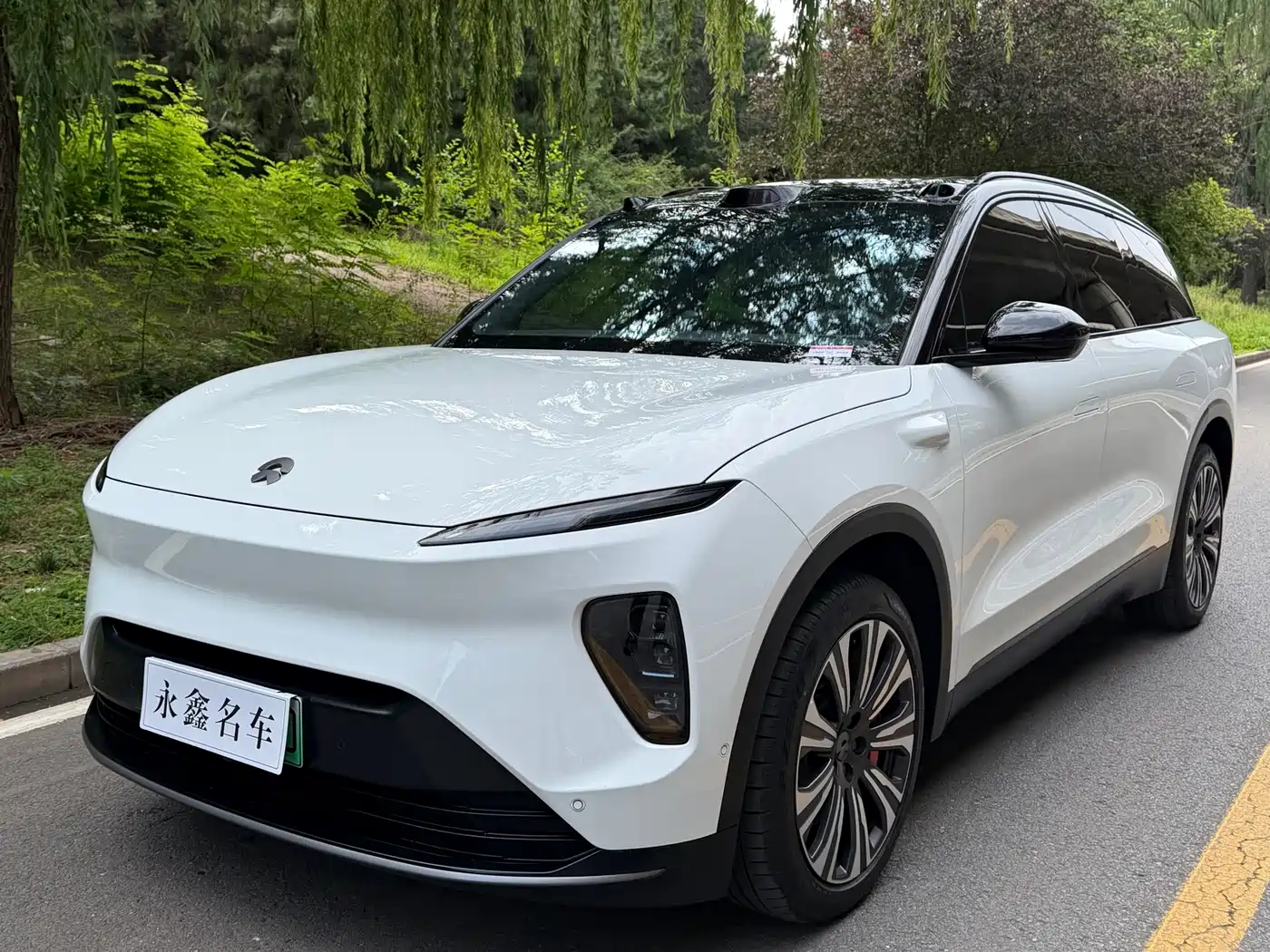 NIO ES8 2023