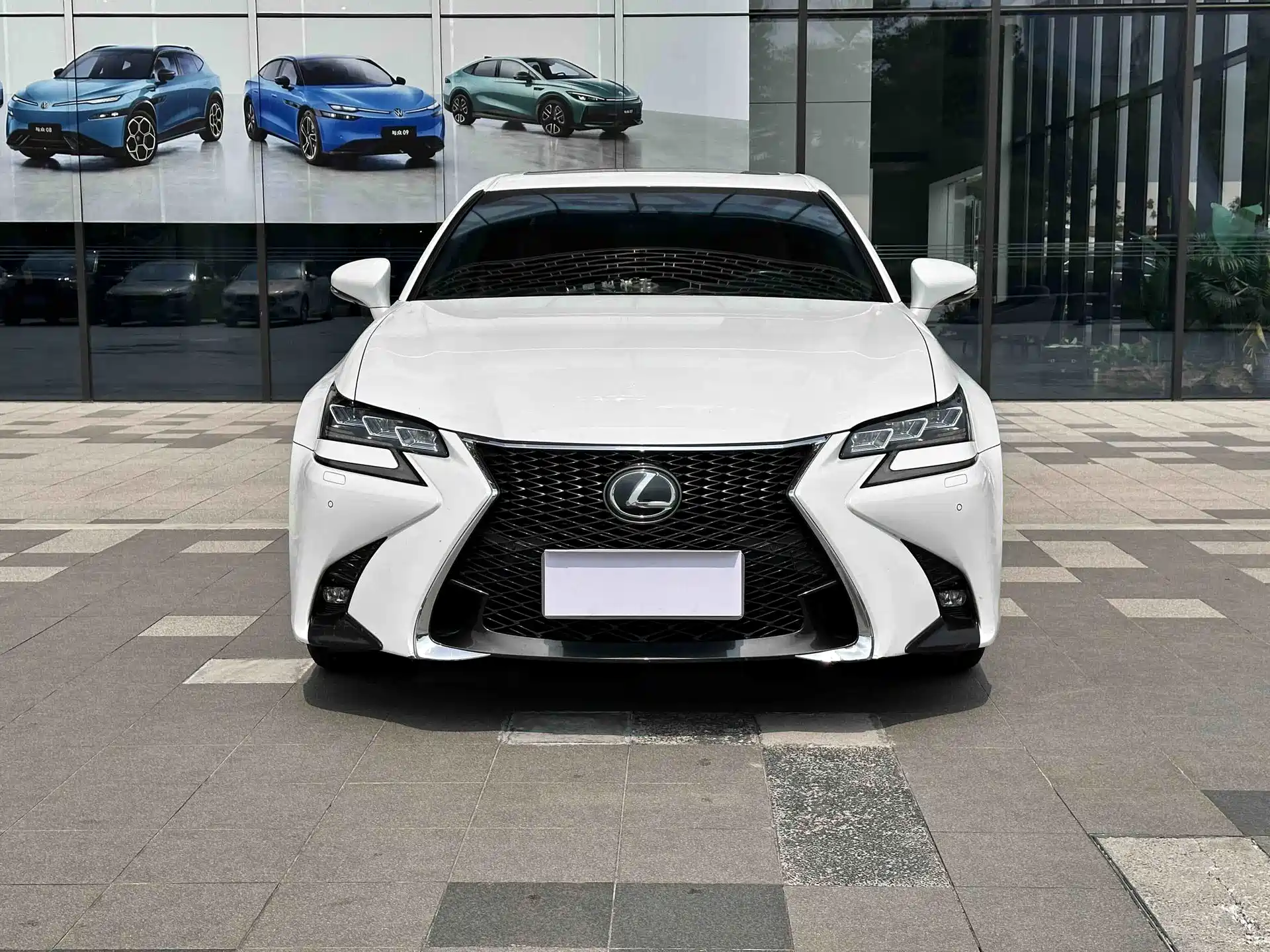 Фото 2 - Lexus GS