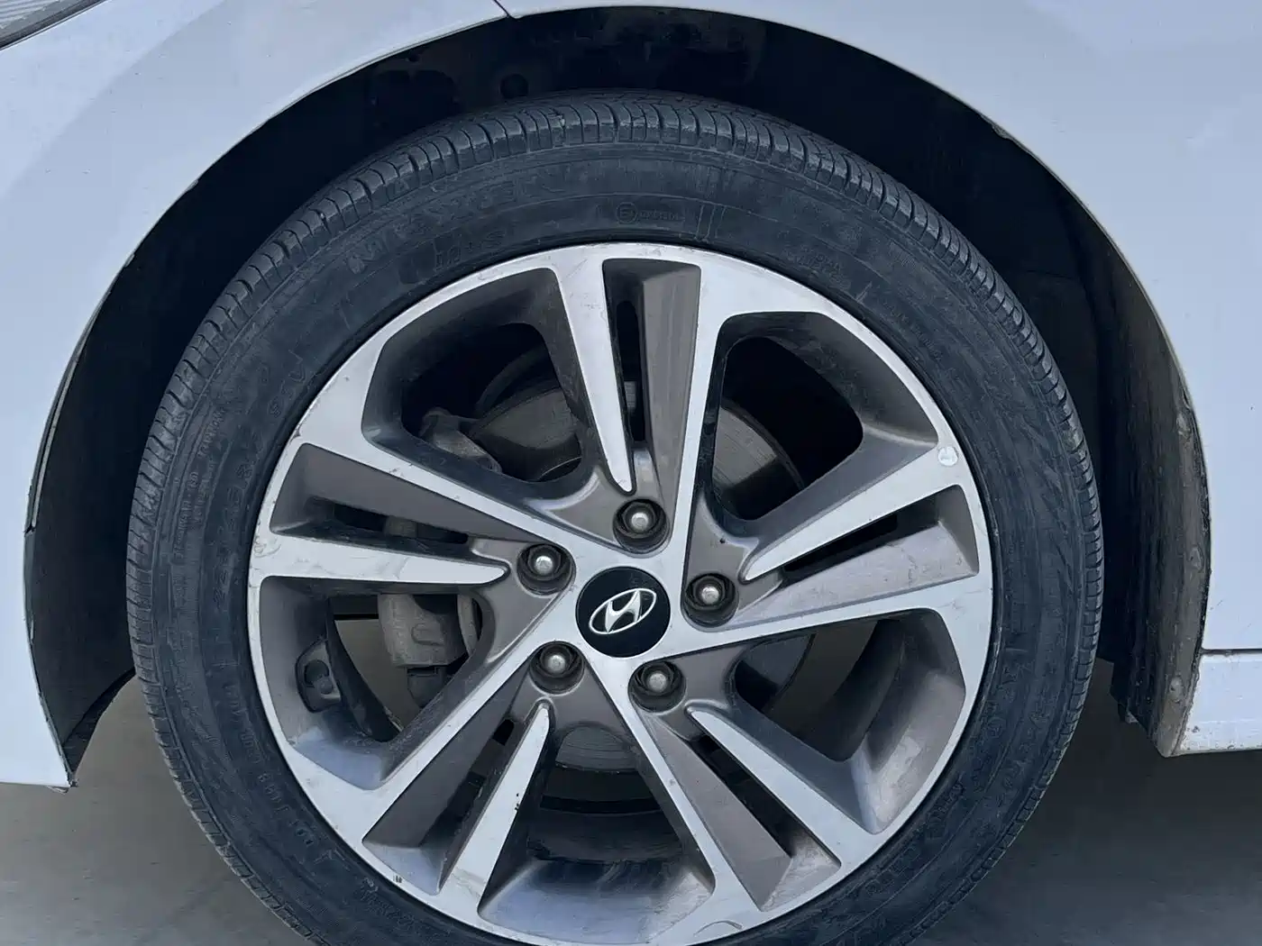 Hyundai Elantra 2016 Model 1.6L Automatic Smart Elite фото 9