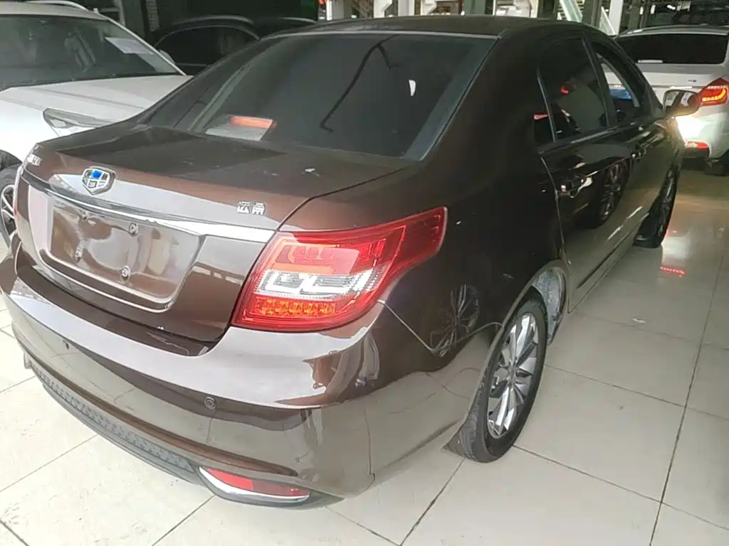 Photo 7 - Geely Vision