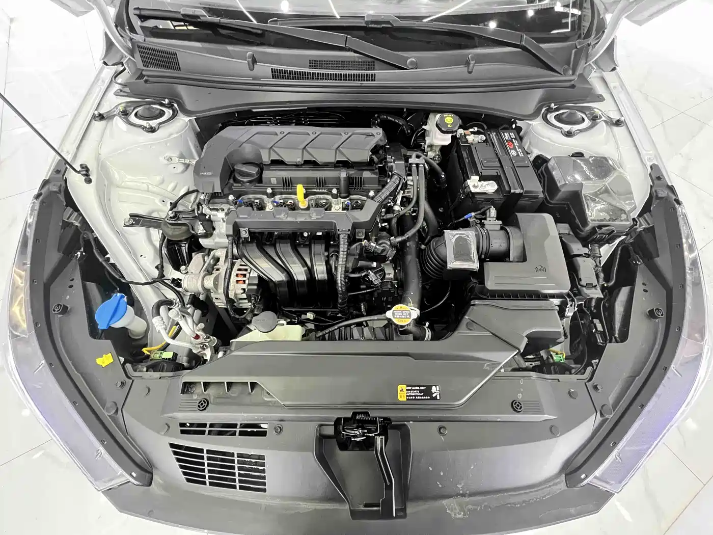 Hyundai Elantra 2023 1.5L CVT GLS Premium фото 19