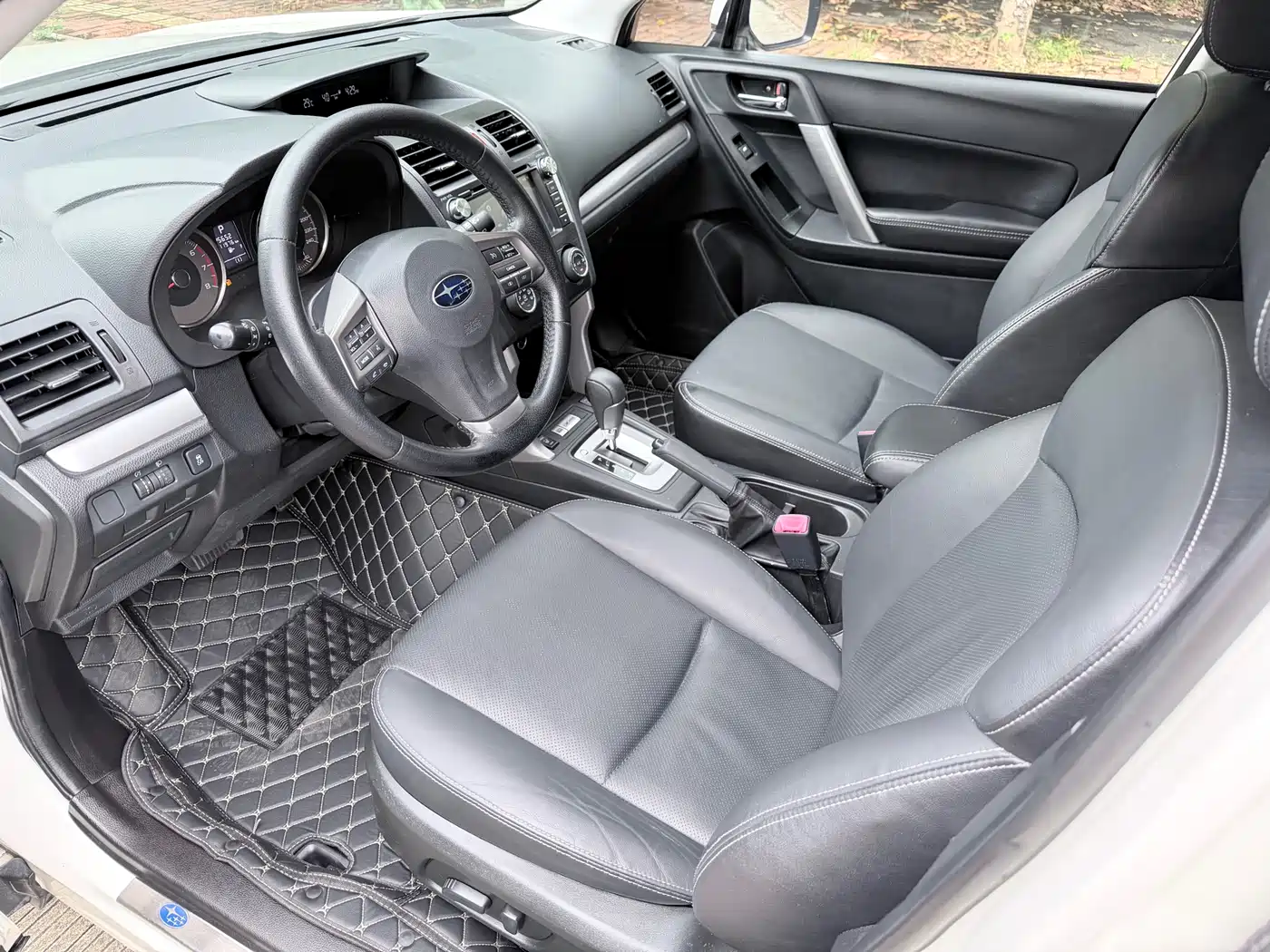 Subaru Forester 2014 2.5i Automatic Elite Edition фото 7