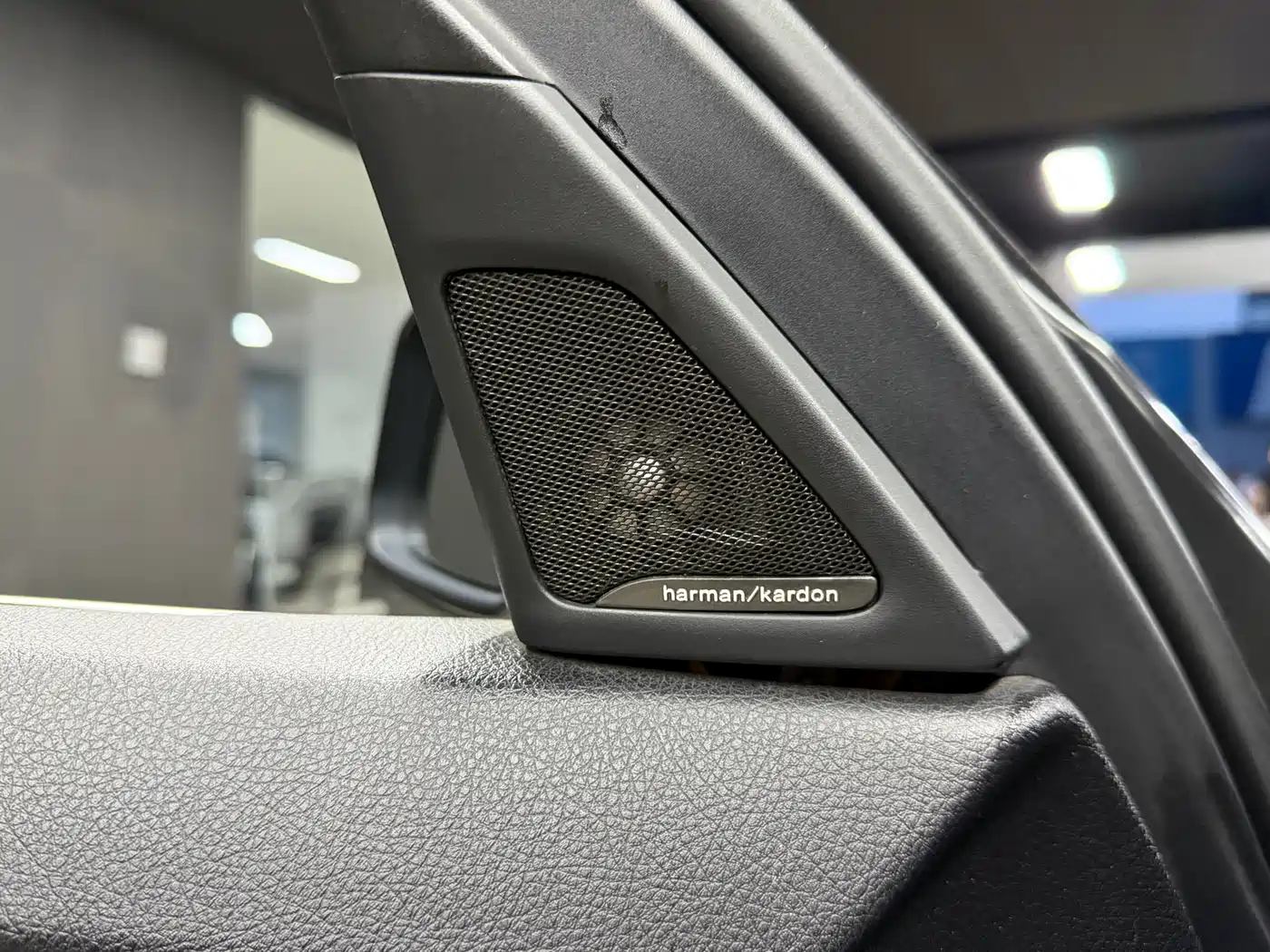 BMW 5 Series 2014 520Li Elegance фото 20