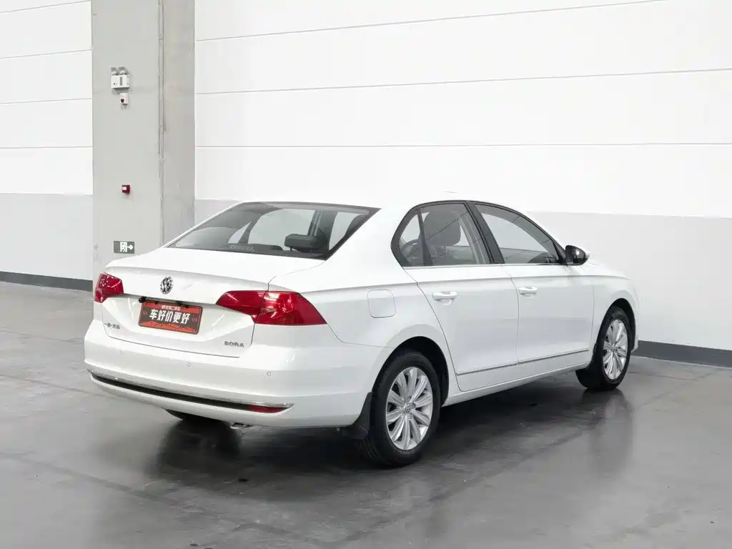 Фото 2 - Volkswagen Bora