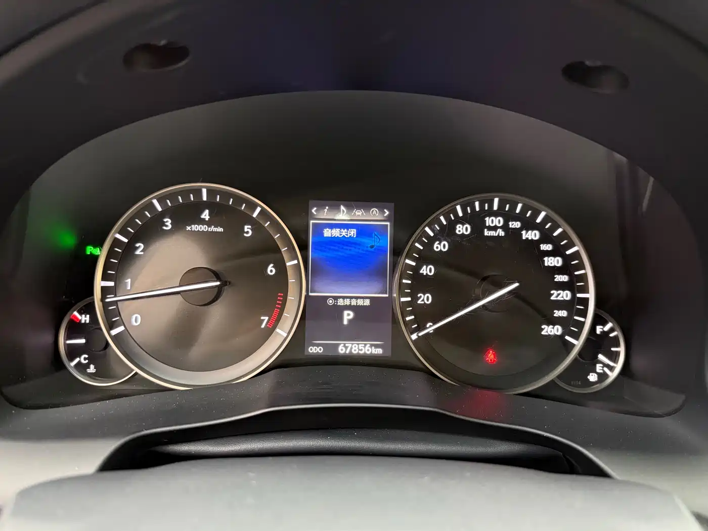 Lexus ES 2015 200 Elite Edition фото 14