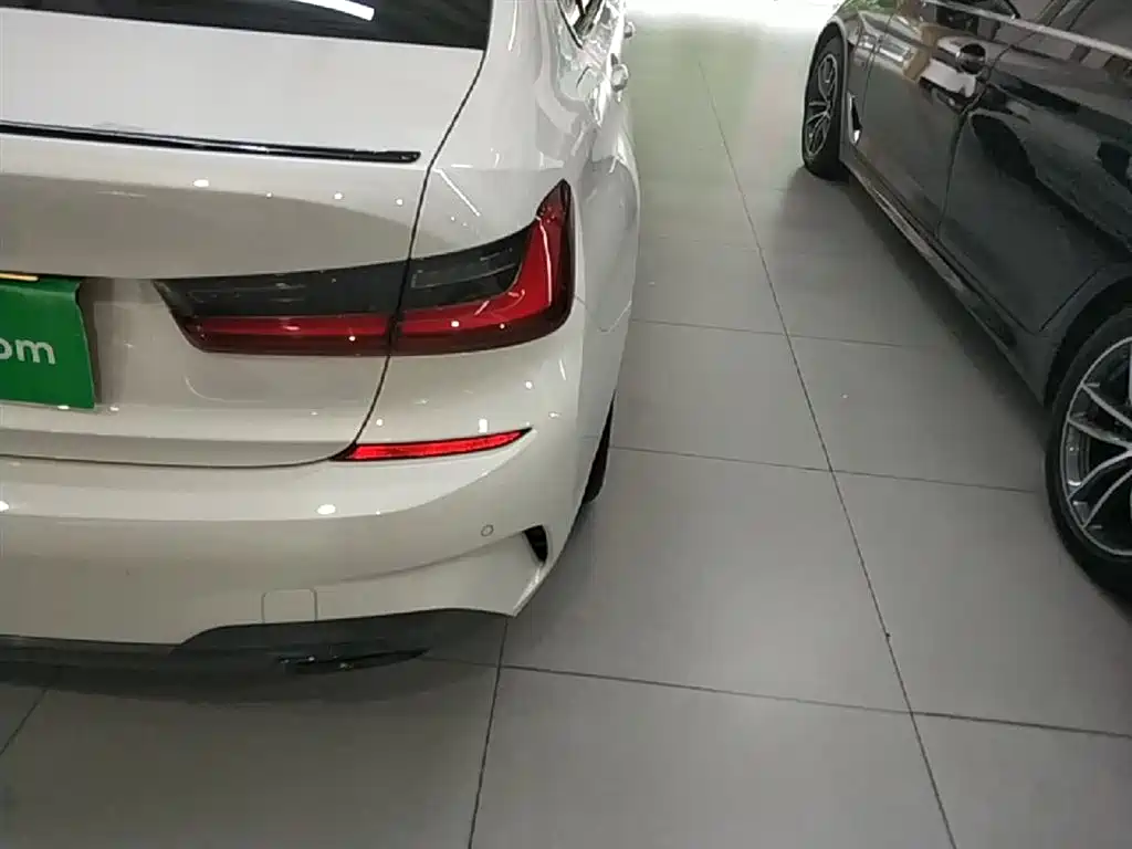 BMW 3 Series 2022 Facelift 325Li M Sport Shadow Edition фото 8