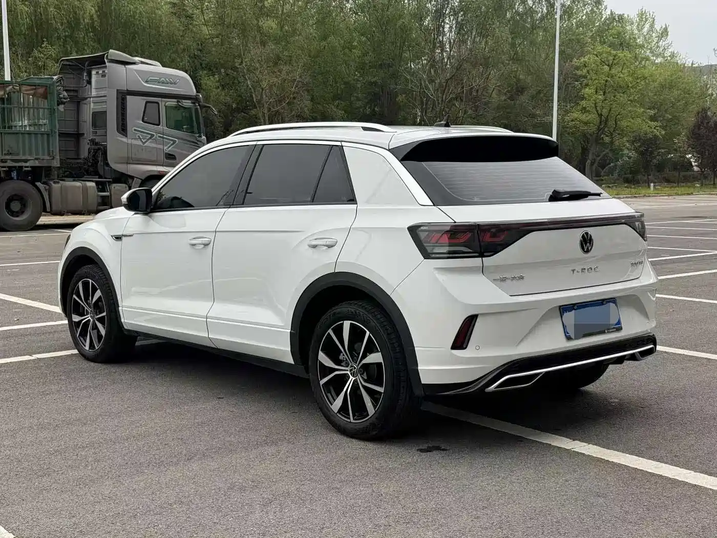Volkswagen T-ROC 2024 300TSI DSG 2WD Morning Light Edition фото 4