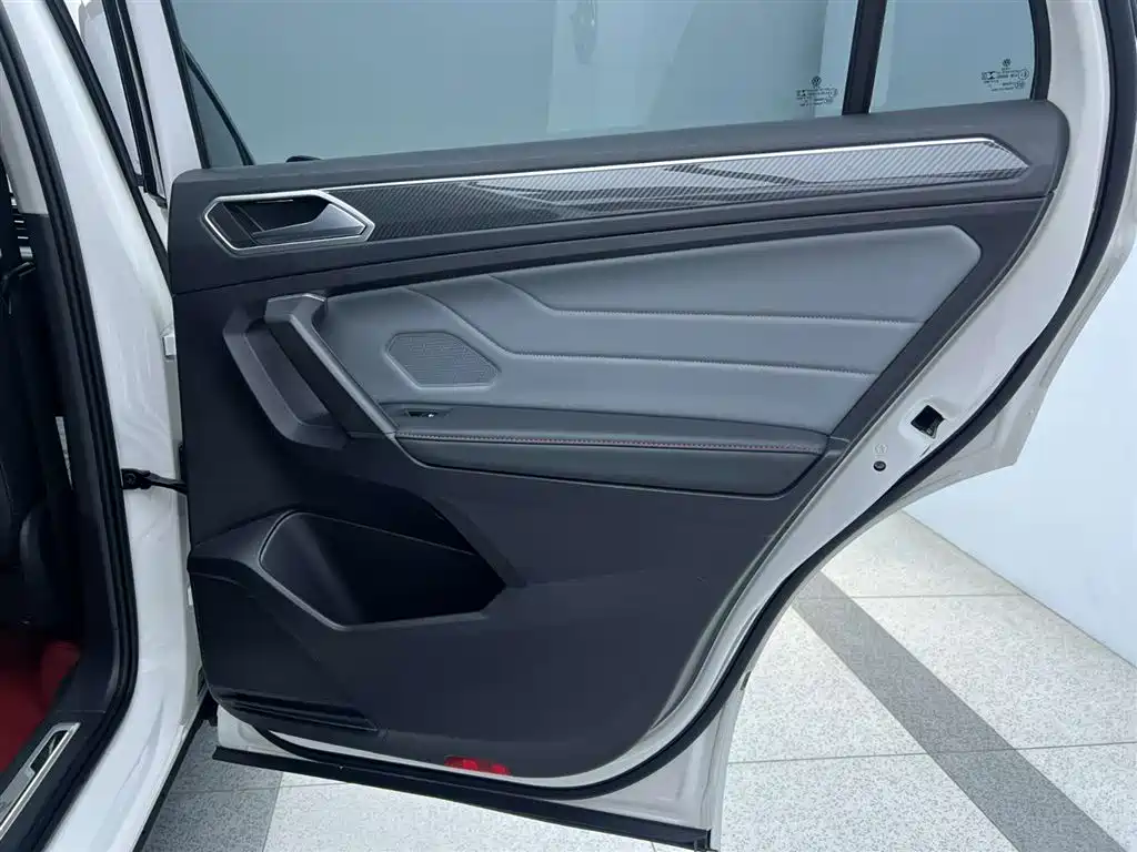 Volkswagen Tiguan X 2022 330TSI 2WD Flagship Edition фото 28