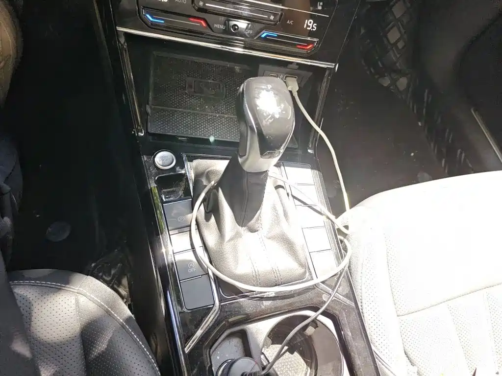 Фото 9 - Volkswagen Passat