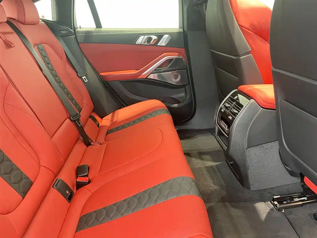BMW X6 M 2023 Model X6 M Thunder Edition фото 11