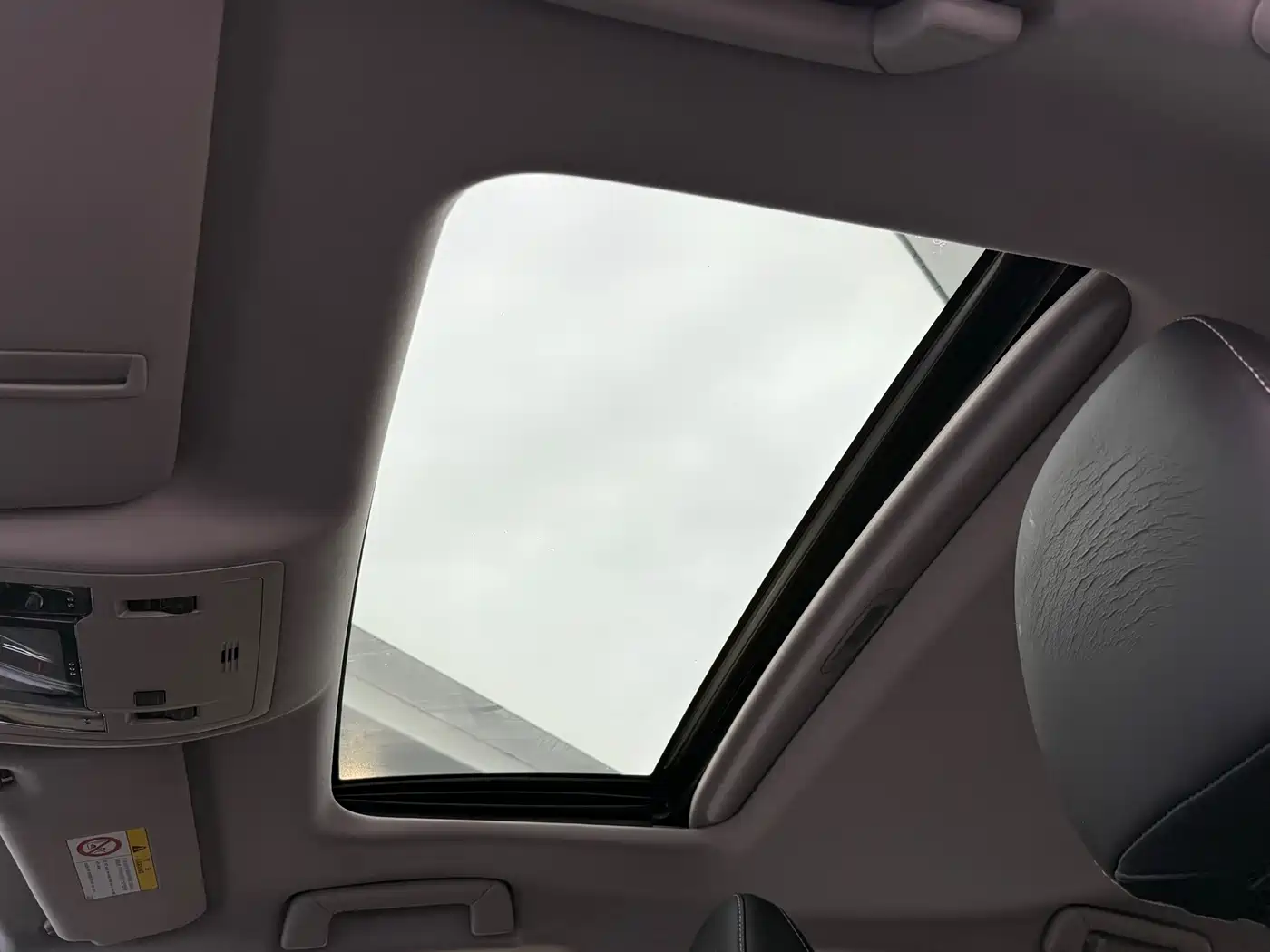 Lexus ES 2015 200 Elite Edition фото 12