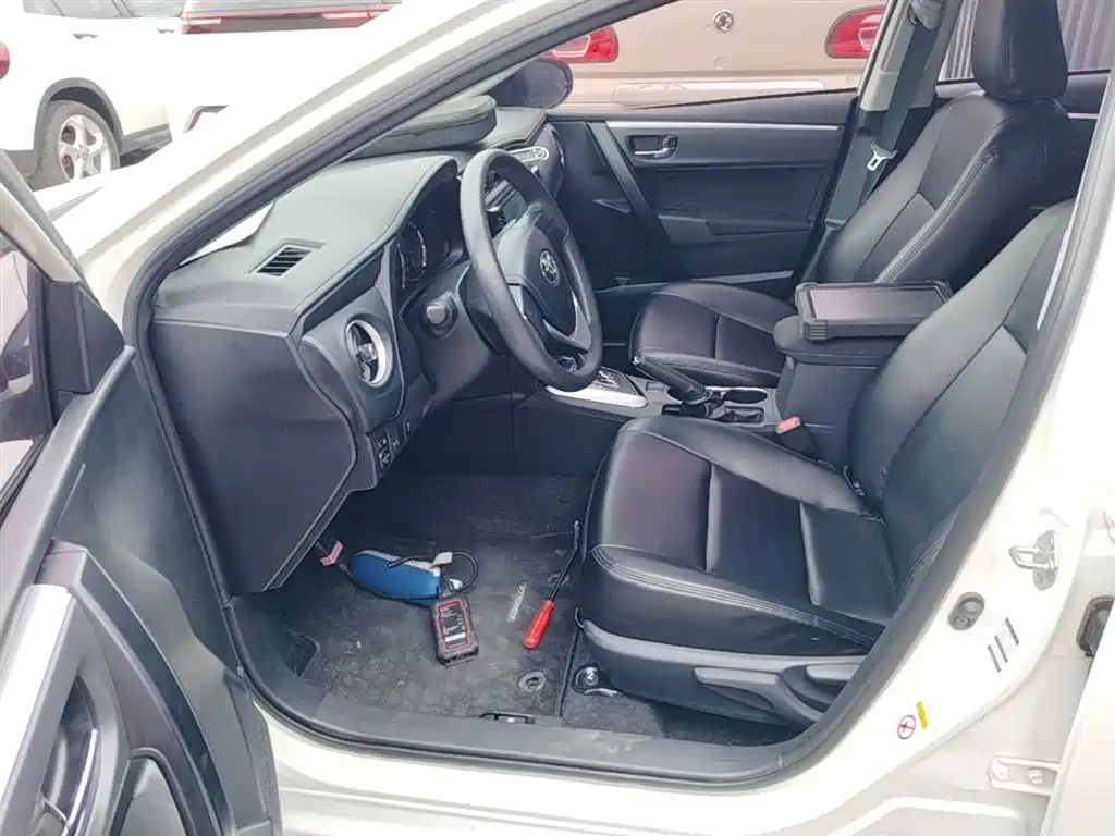 Toyota Corolla 2017 Facelift 1.2T S-CVT GL фото 15