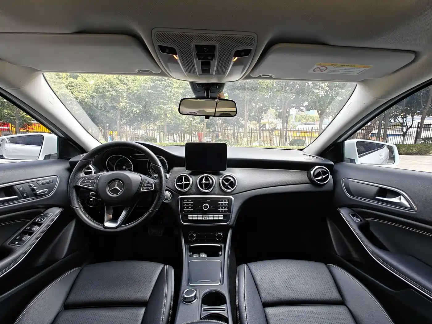 Mercedes-Benz GLA 2018 GLA 200 Dynamic фото 8