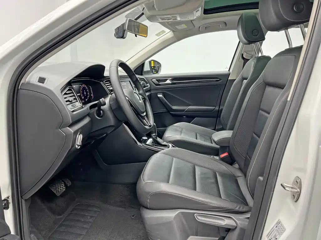 Photo 15 - Volkswagen T-ROC