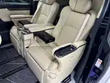 Фото 11 - Toyota Vellfire