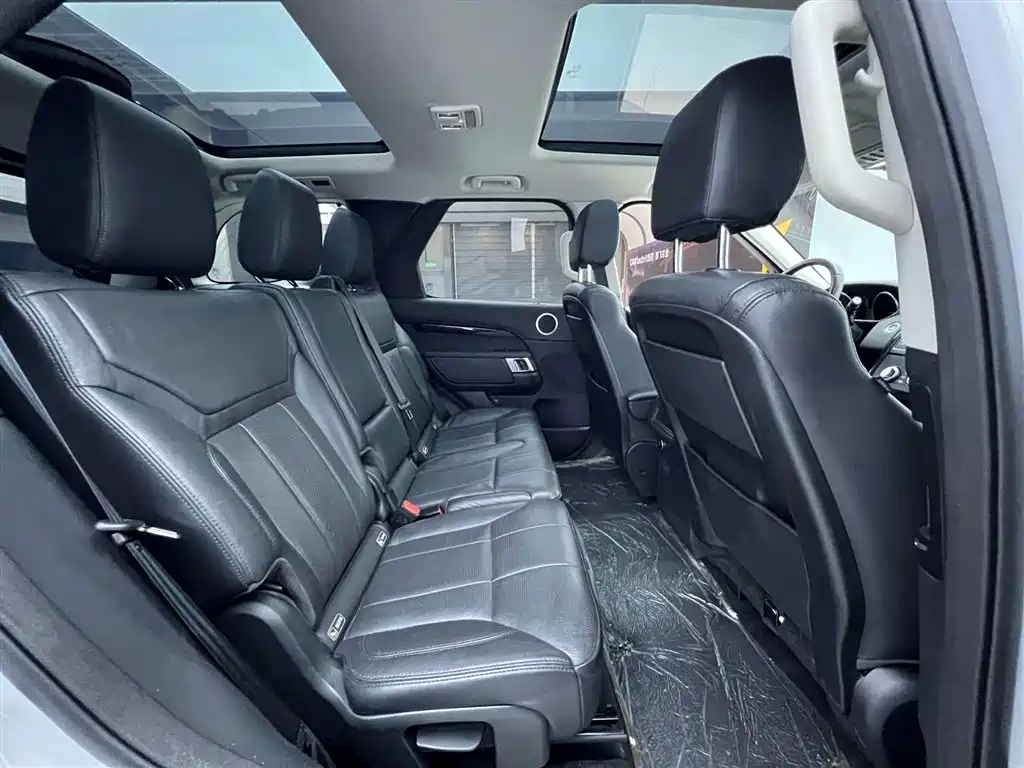 Land Rover Discovery 2017 3.0 SC V6 SE фото 27
