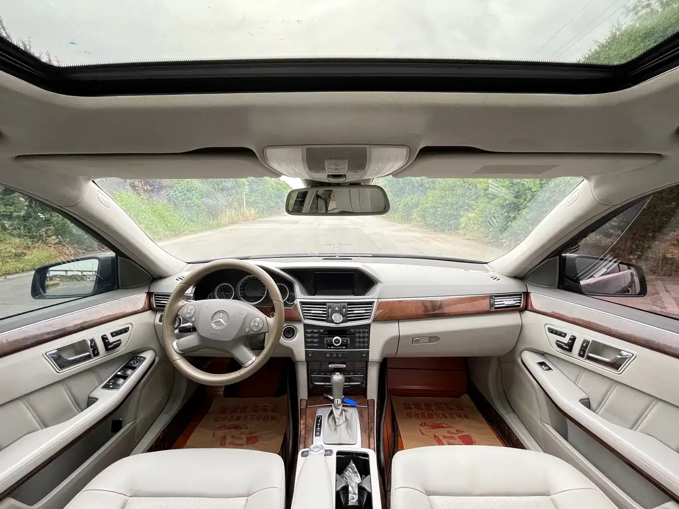 Mercedes-Benz E-Class 2011 E 260 L CGI Fashion фото 12