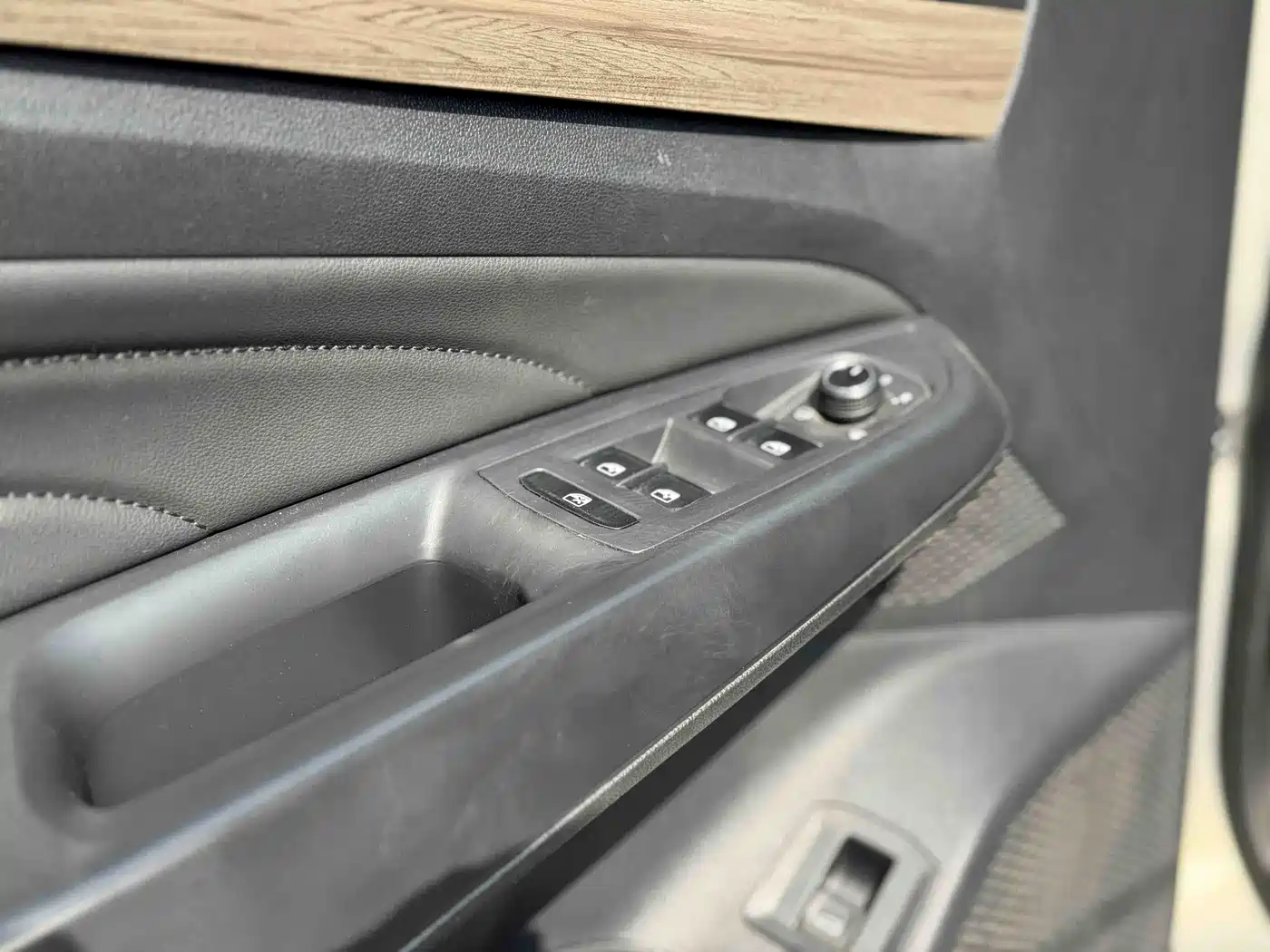 Volkswagen Passat 2019 330TSI Luxury Edition China VI фото 8