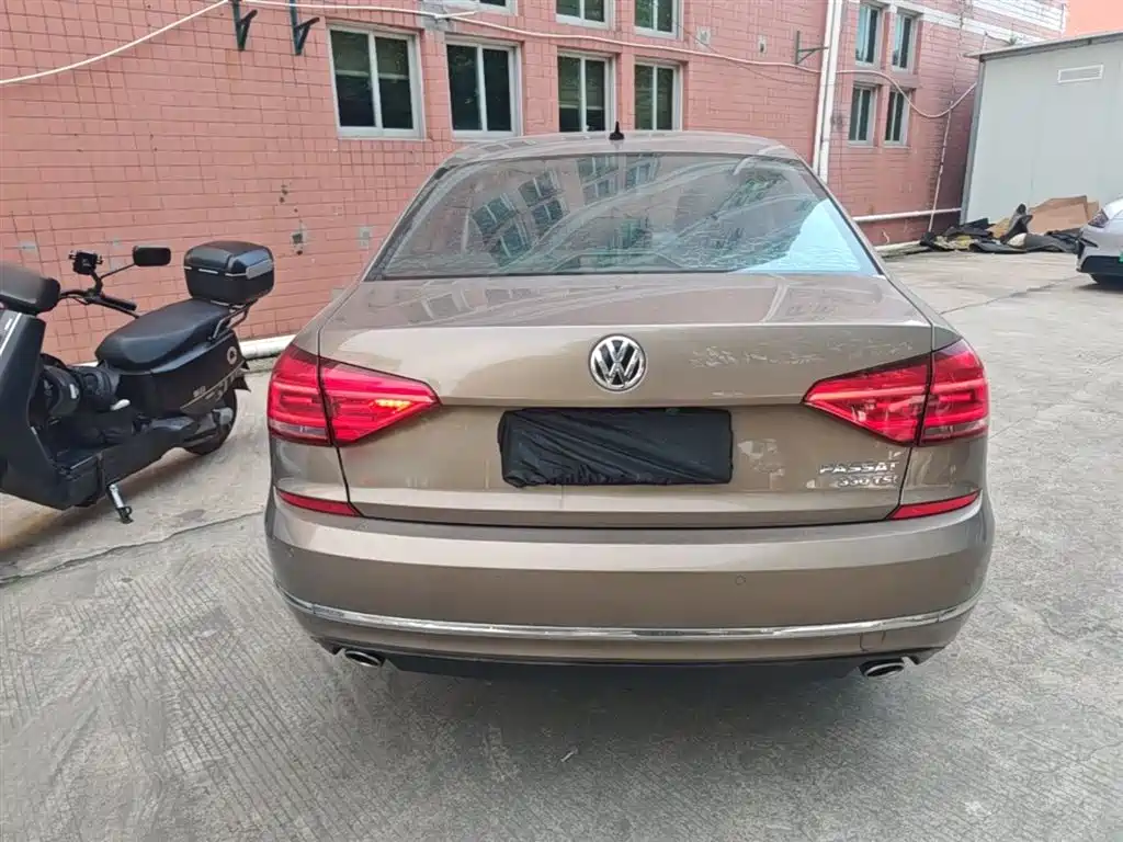Volkswagen Passat 2017 330TSI DSG Prestige фото 6