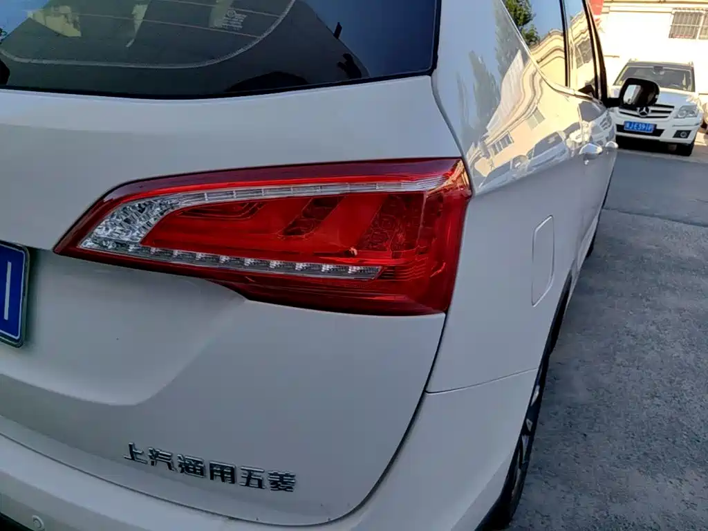 Baojun 730 2018 2017 1.5T DCT Flagship 7-seater China V
