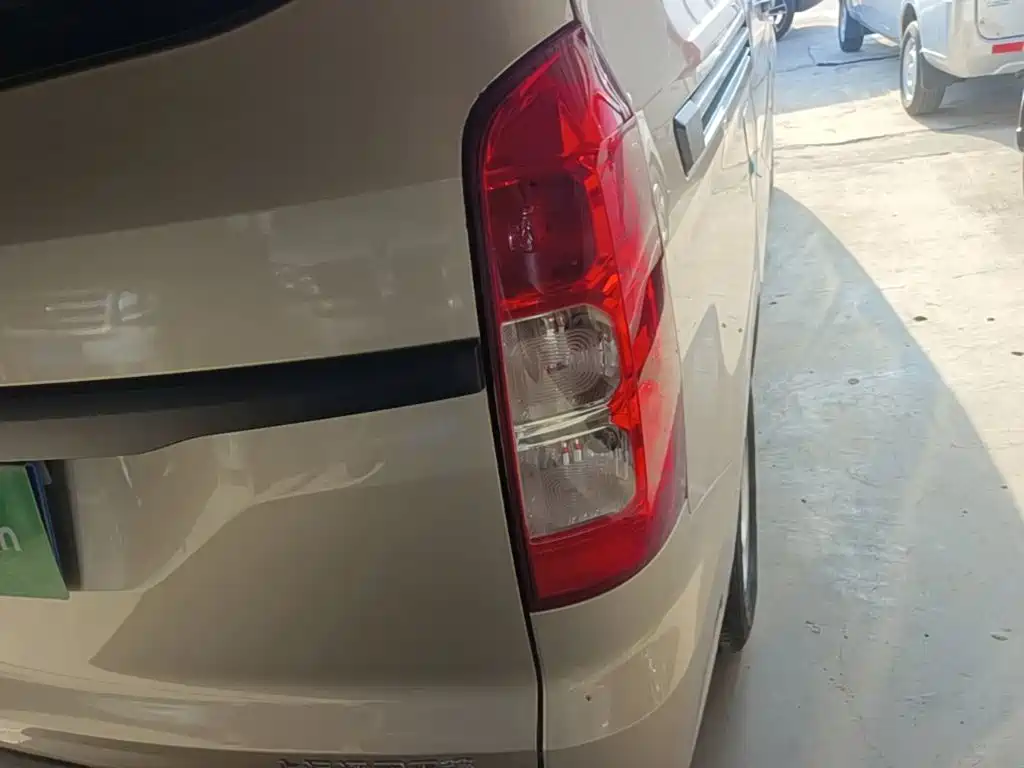 Wuling Motors Wuling Hongguang V 2024 2022 1.5L Power Take Edition Electric Power Steering LAR