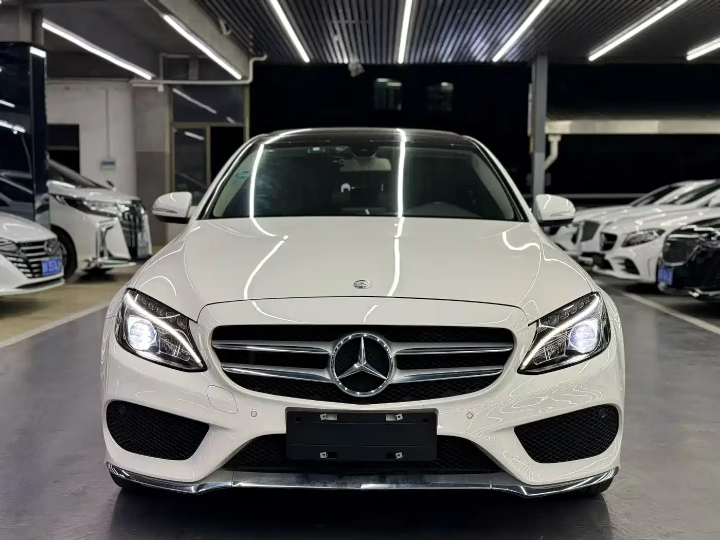 Mercedes-Benz C-Class 2016 C 200 L Sport фото 2
