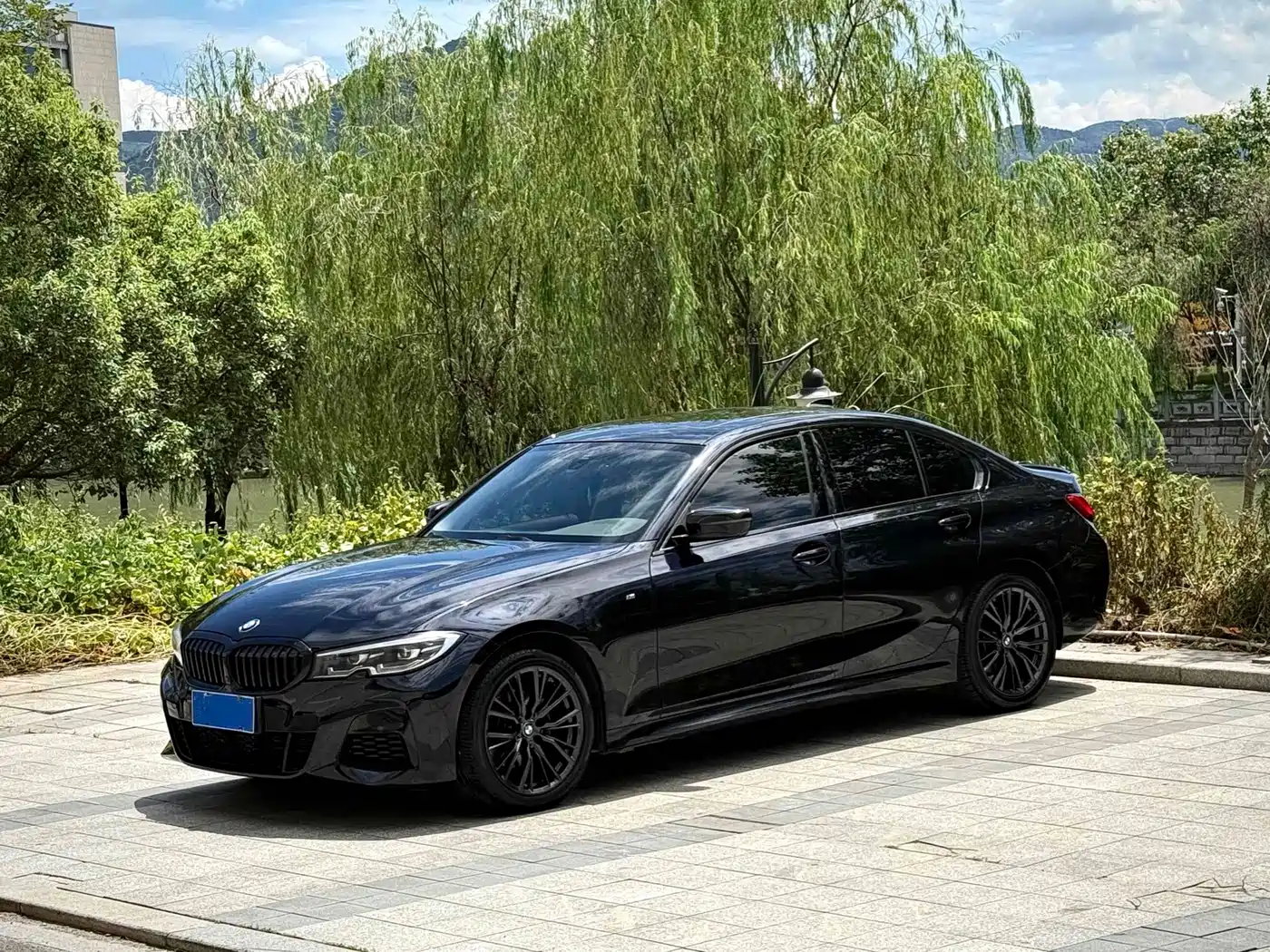 Photo 1 - BMW 3 Series