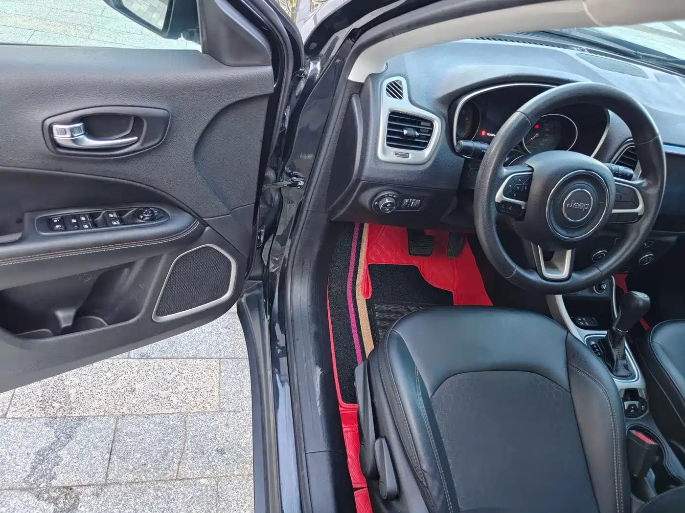 Фото 6 - Jeep Compass