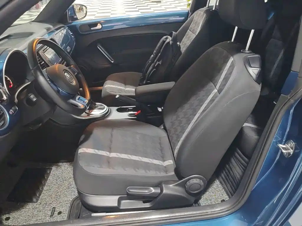 Volkswagen Beetle 2019 2018 180TSI Trend Joy Edition