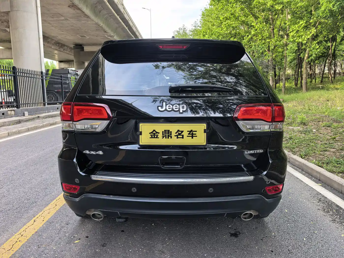 JEEP GRAND CHEROKEE (IMPORTED)