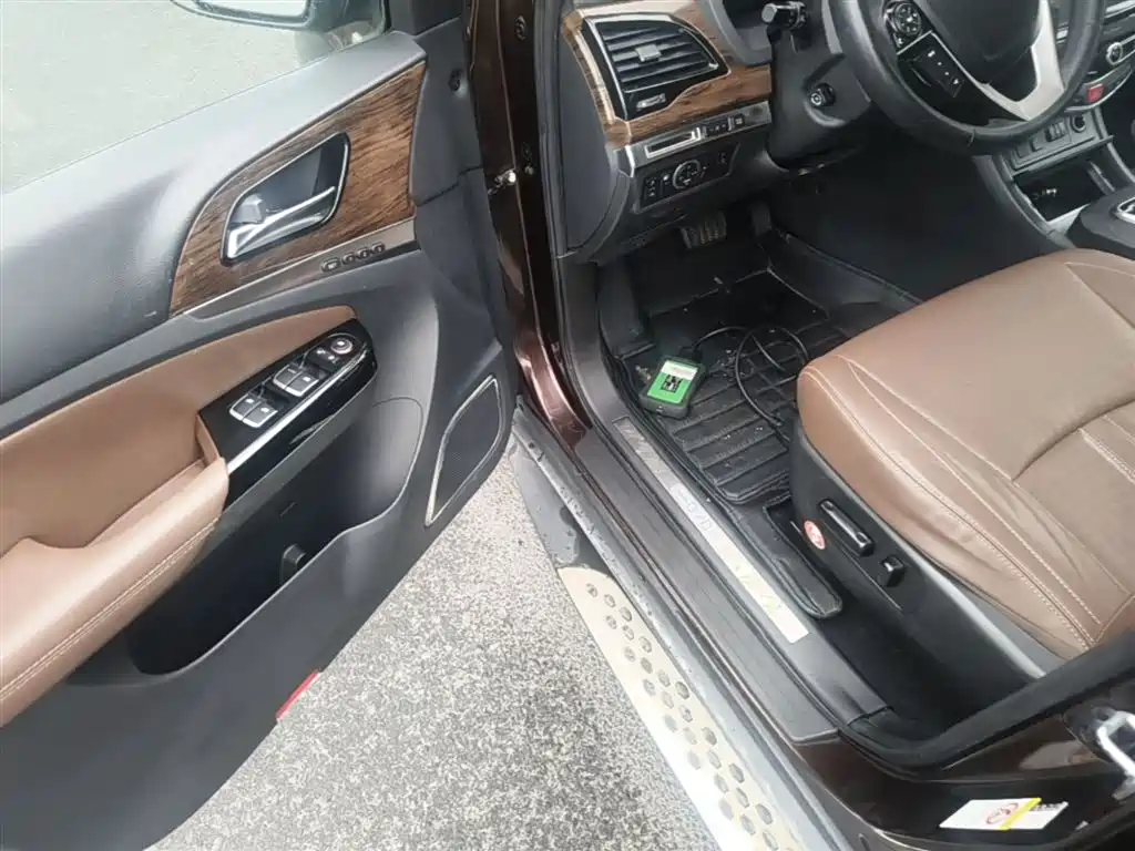 BYD S7 2016 2.0T Automatic Flagship Plus фото 16
