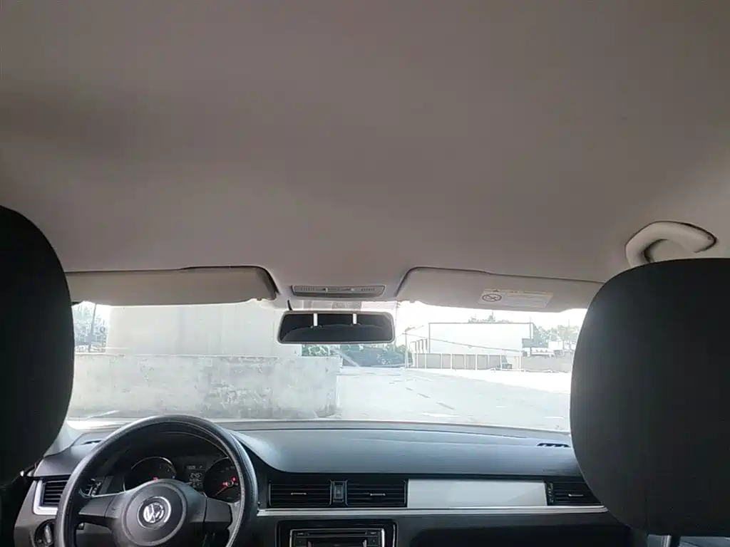 Volkswagen Bora 2014 1.6L Automatic Fashion Edition фото 18
