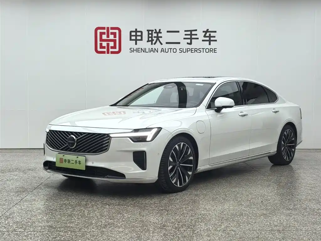 Volvo S90 Plug-in Hybrid 2026 Plug-in Hybrid AWD Long Range Elegance Luxury