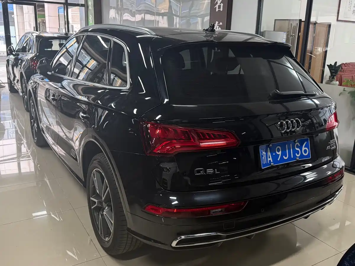 Audi Q5L 2018 40 TFSI Prestige Fashion (China V) фото 3