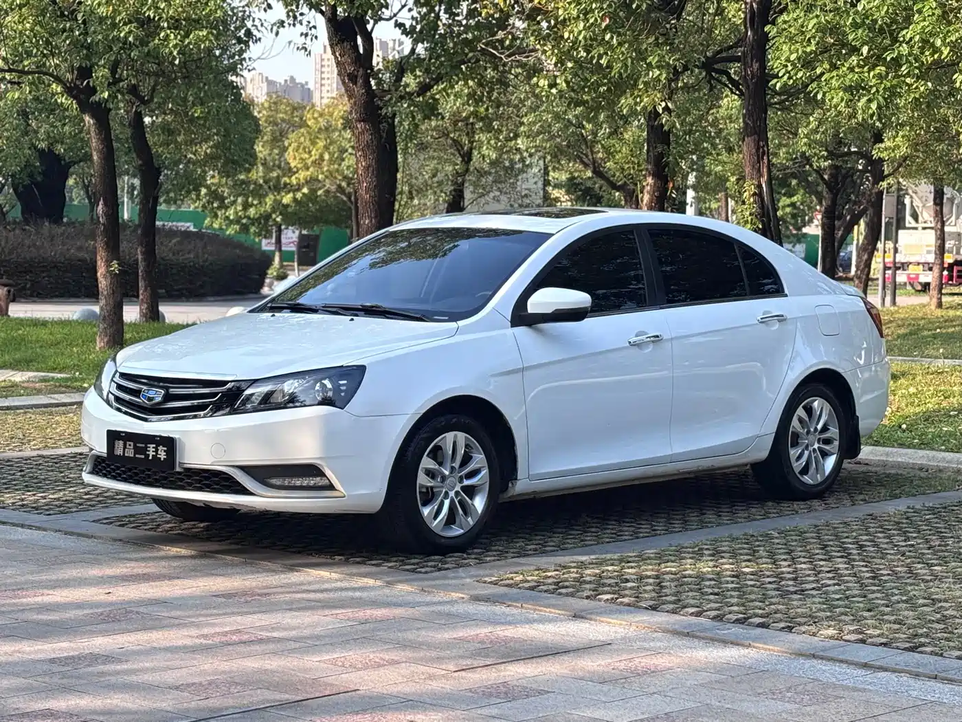 Geely Emgrand 2016 — пригон из Китая