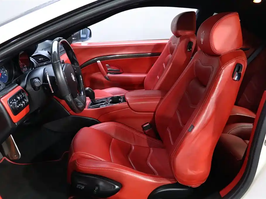 Maserati GranTurismo 2018 2007 4.2L Standard