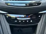 Photo 12 - Cadillac XT6