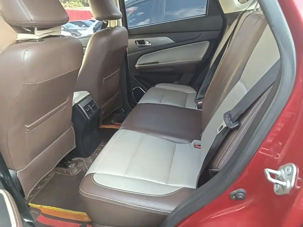 BAIC Huansu S5 2017 2017 1.3T CVT Luxury