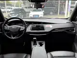Photo 16 - Cadillac XT4