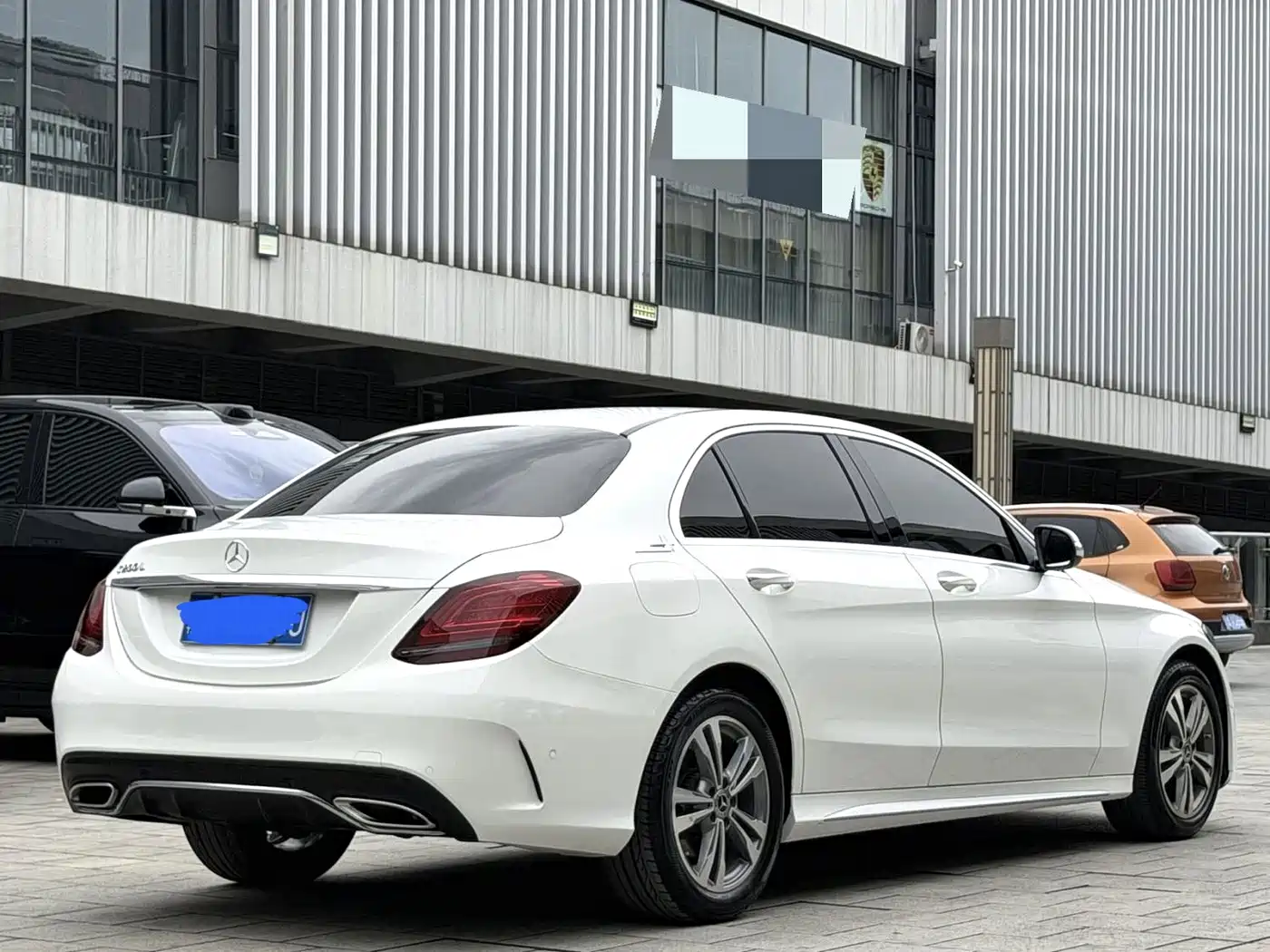 Photo 8 - Mercedes-Benz C-Class