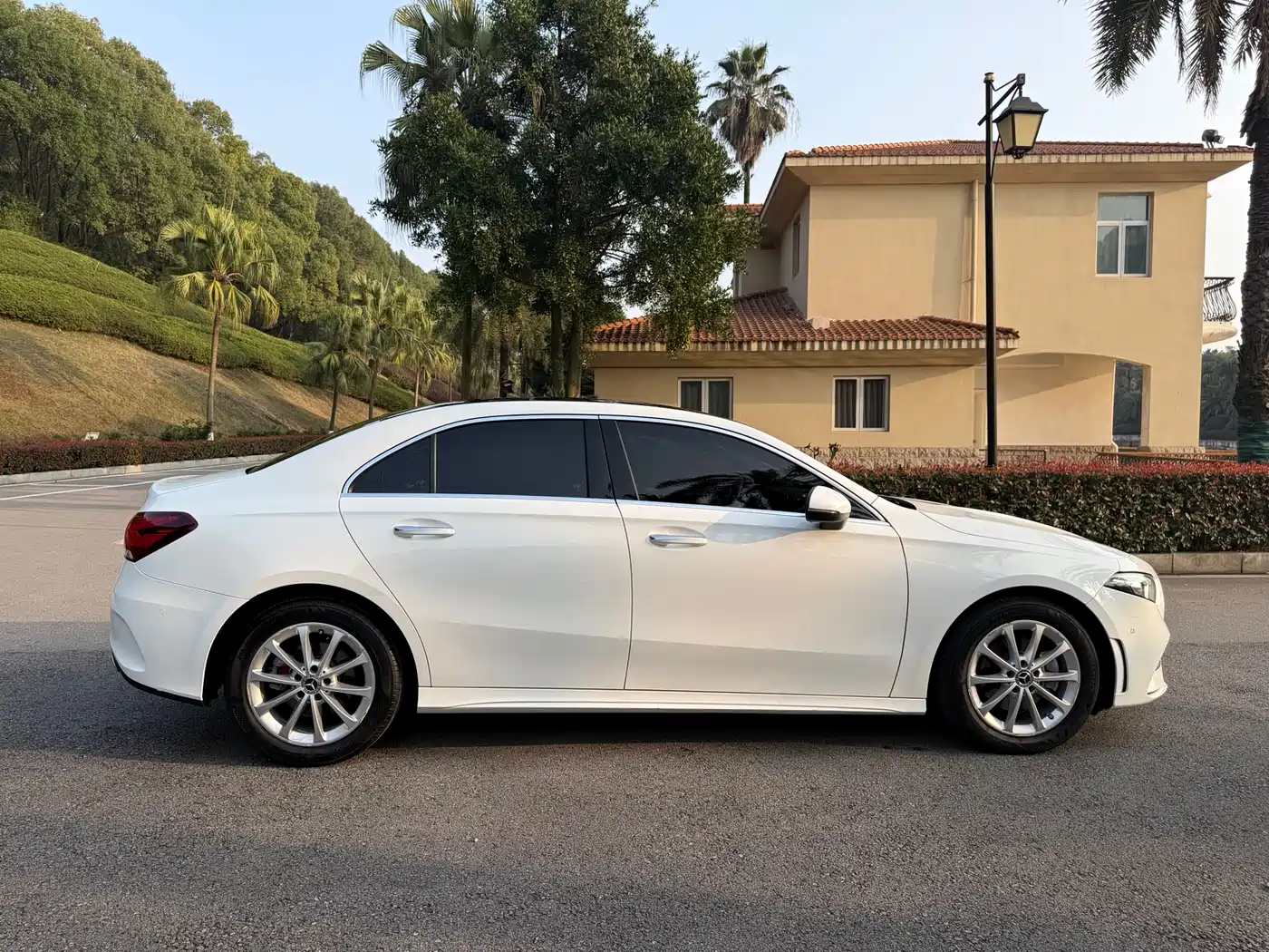 Mercedes-Benz A-Class 2020 A 200 L Sport Sedan фото 8