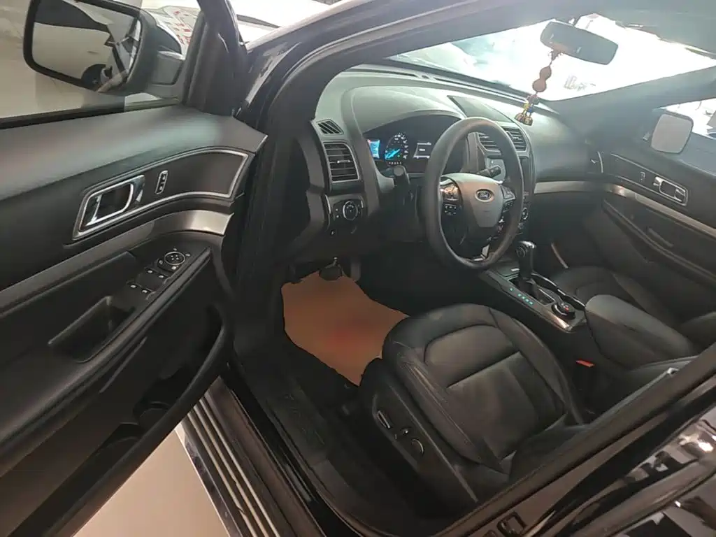 Ford Explorer (Import) 2018 2017 2.3T Trend Edition
