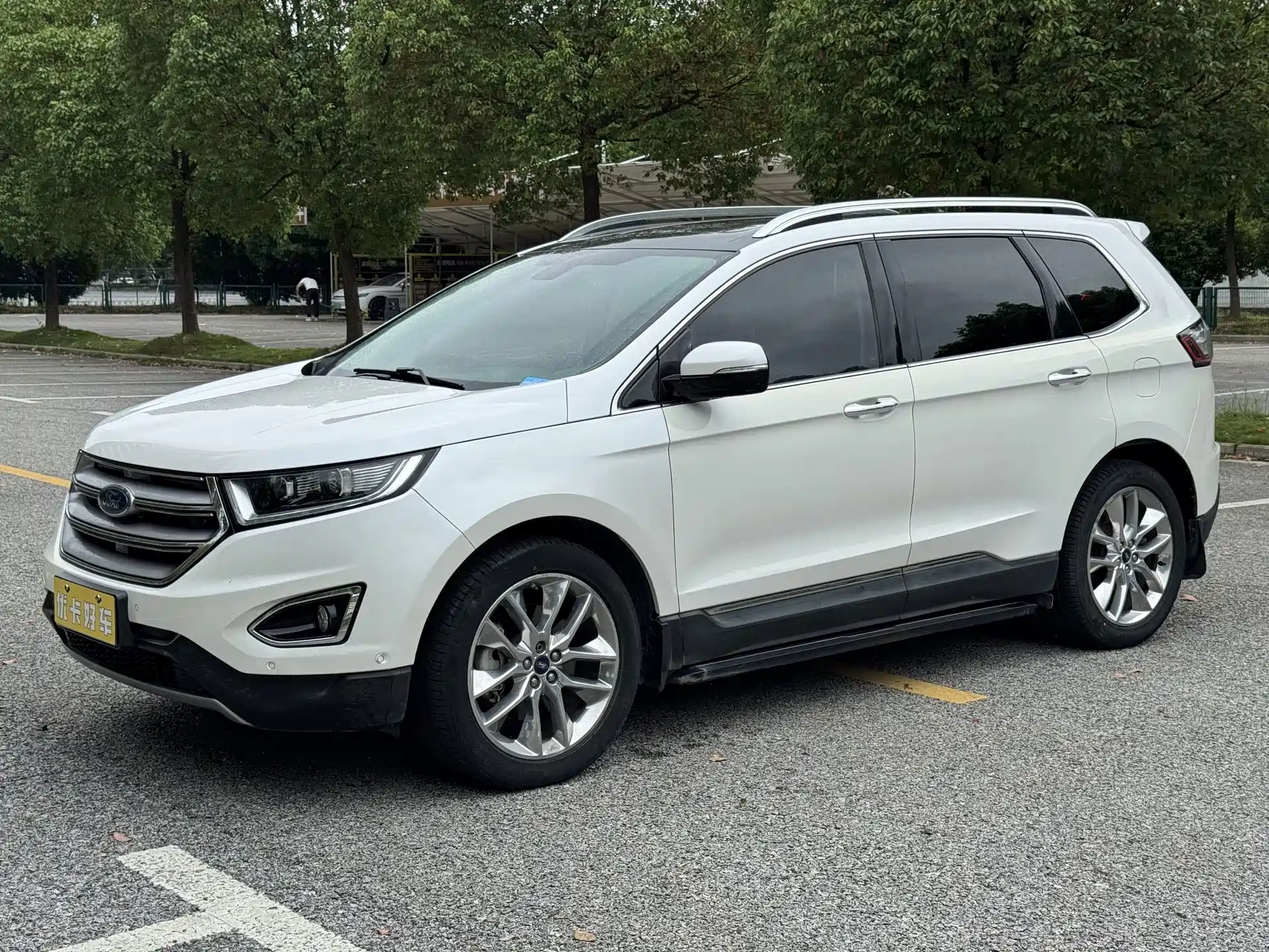 Фото 2 - Ford Edge