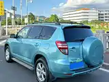Фото 6 - Toyota RAV4