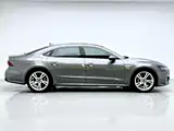 Фото 8 - Audi A7L