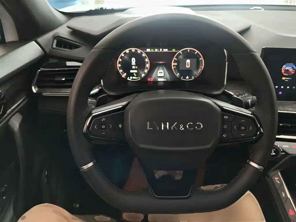 Lynk & Co 06 2020 1.5T Power Pro фото 11