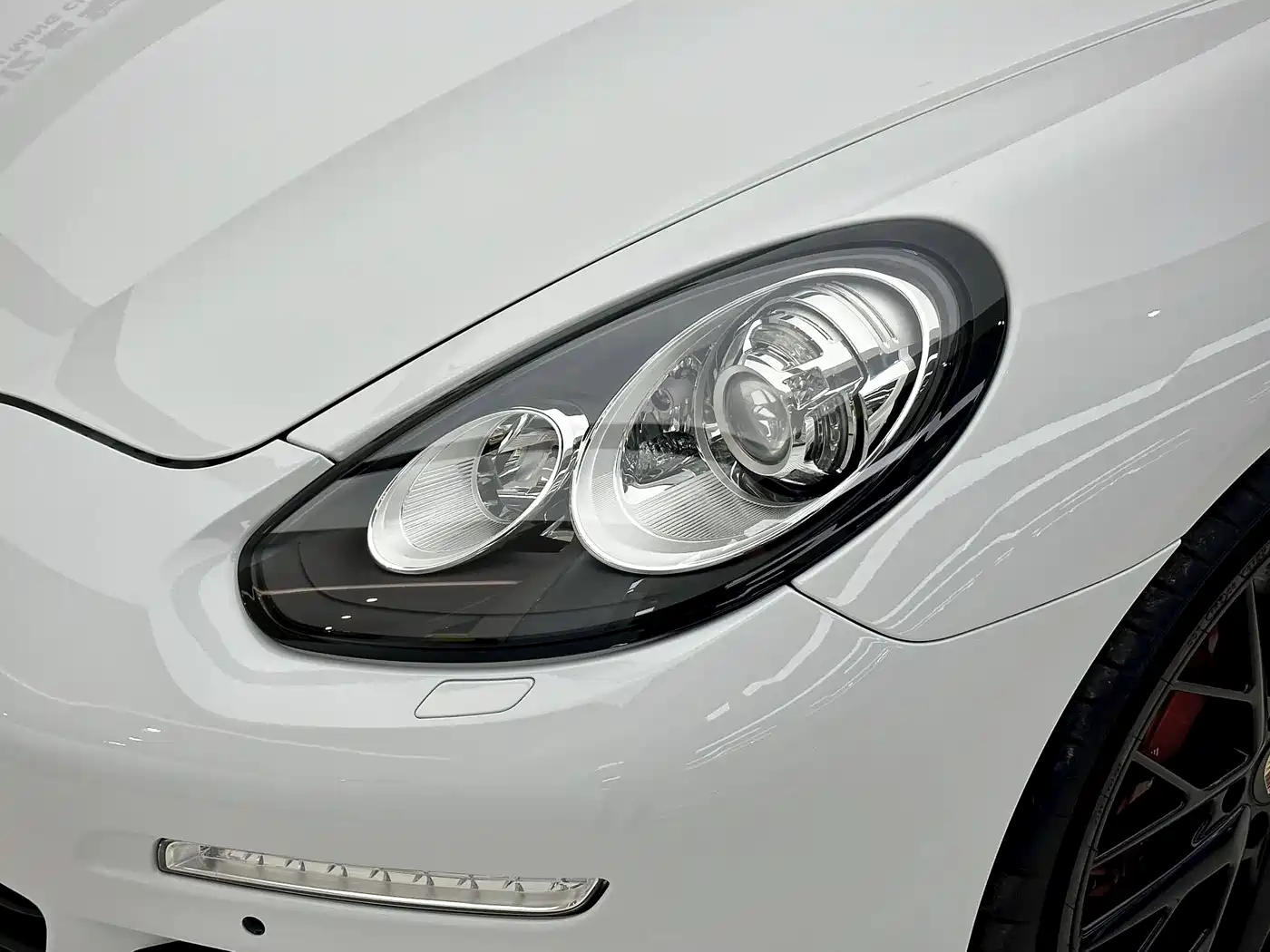 Porsche Panamera 2014 Panamera 3.0T фото 8