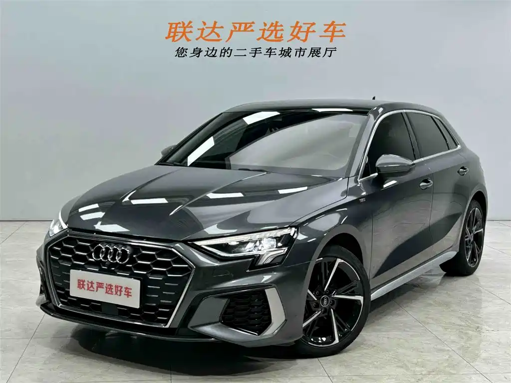 Audi A3 2023 Facelift Sportback 35 TFSI Fashion Sport