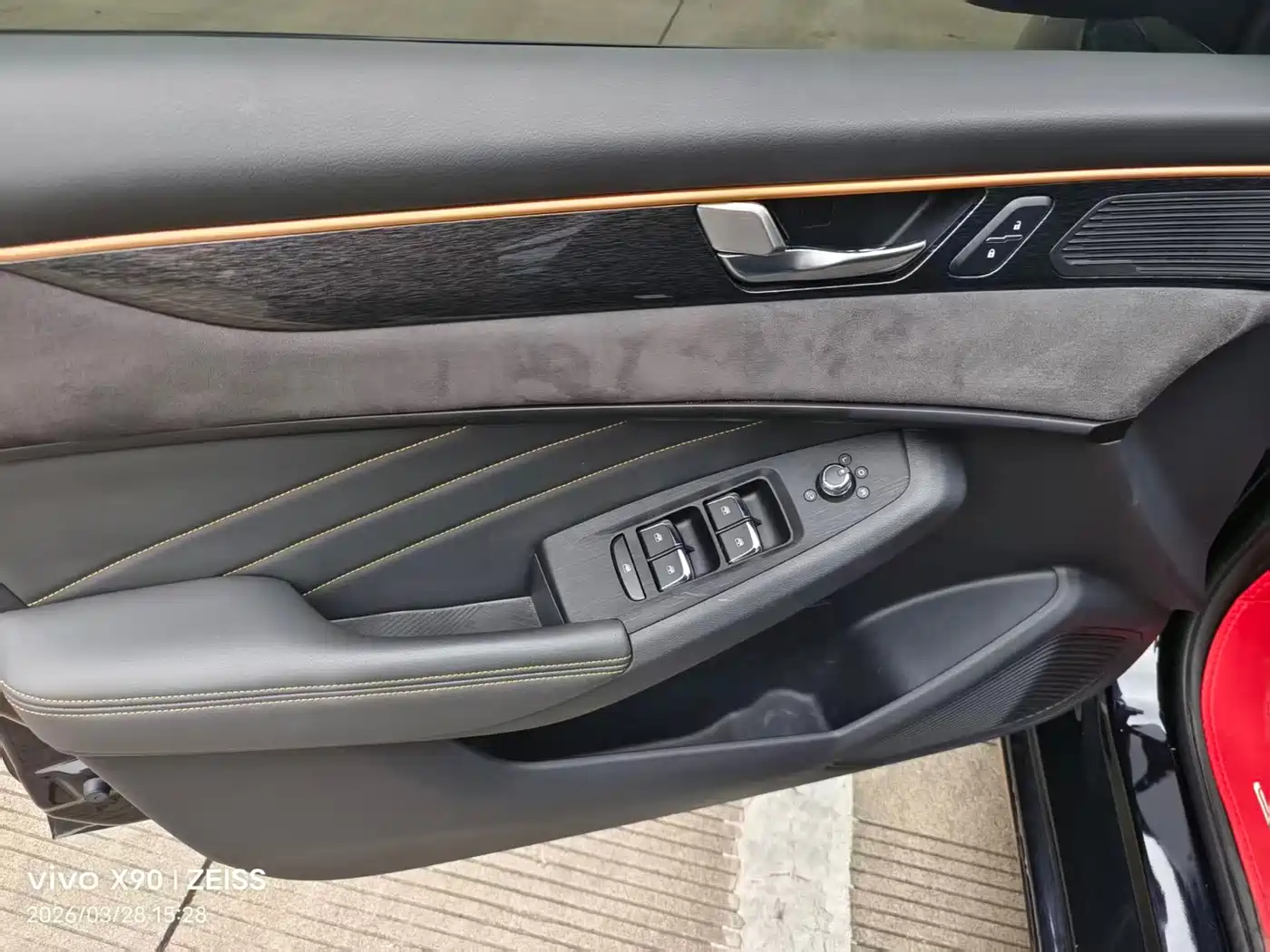 Dongfeng Aeolus Yixuan MAX 2022 2021 1.5T Dark Night Holy Light Edition (Hybrid)
